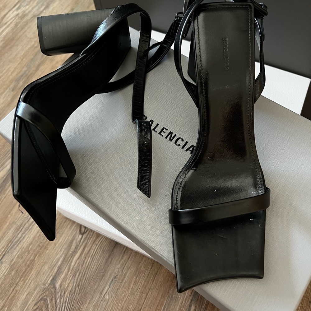 BALENCIAGA MOON SANDAL 38
